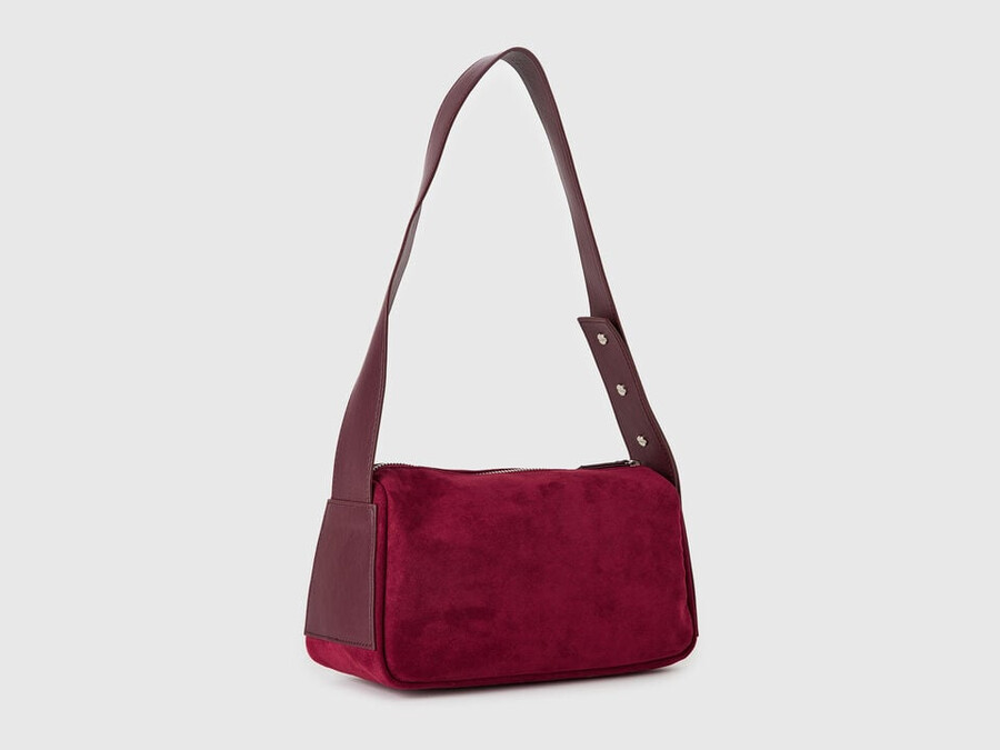 schultertasche in wildlederoptik