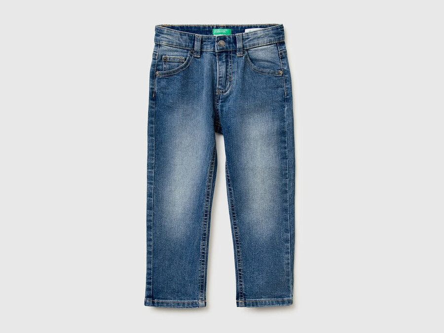 slim-fit-jeans