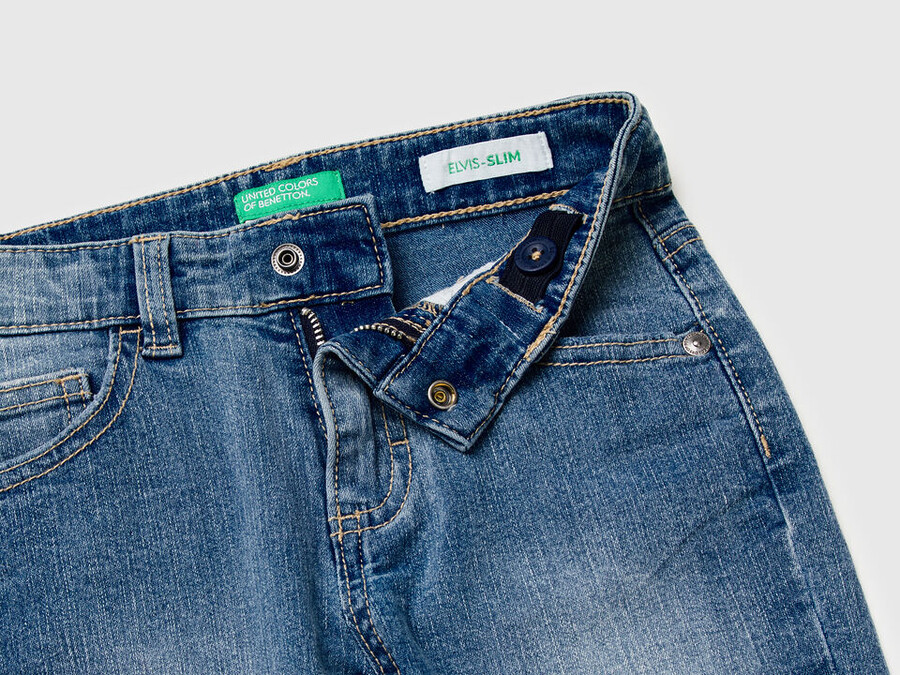 slim-fit-jeans