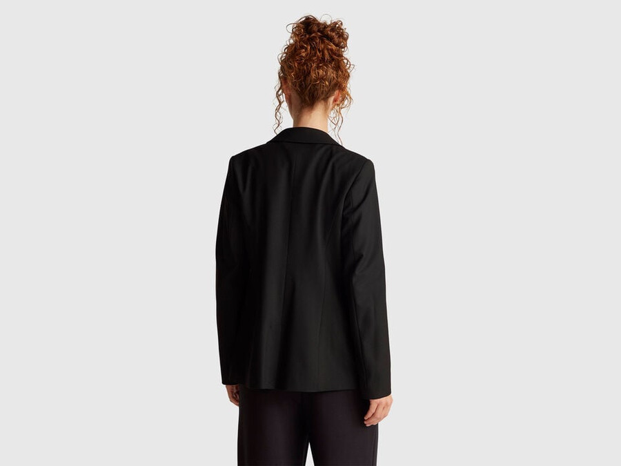 schmal geschnittener blazer