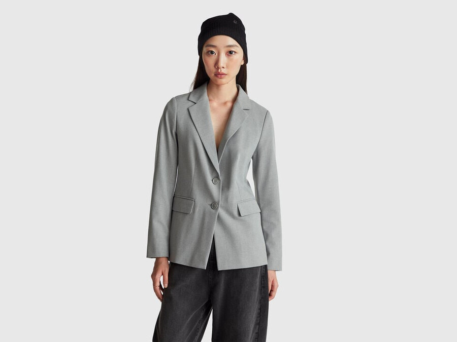 schmal geschnittener blazer
