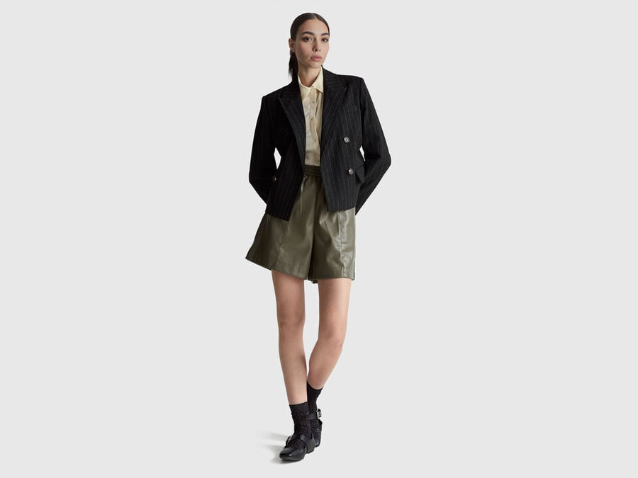 kurzer nadelstreifenblazer