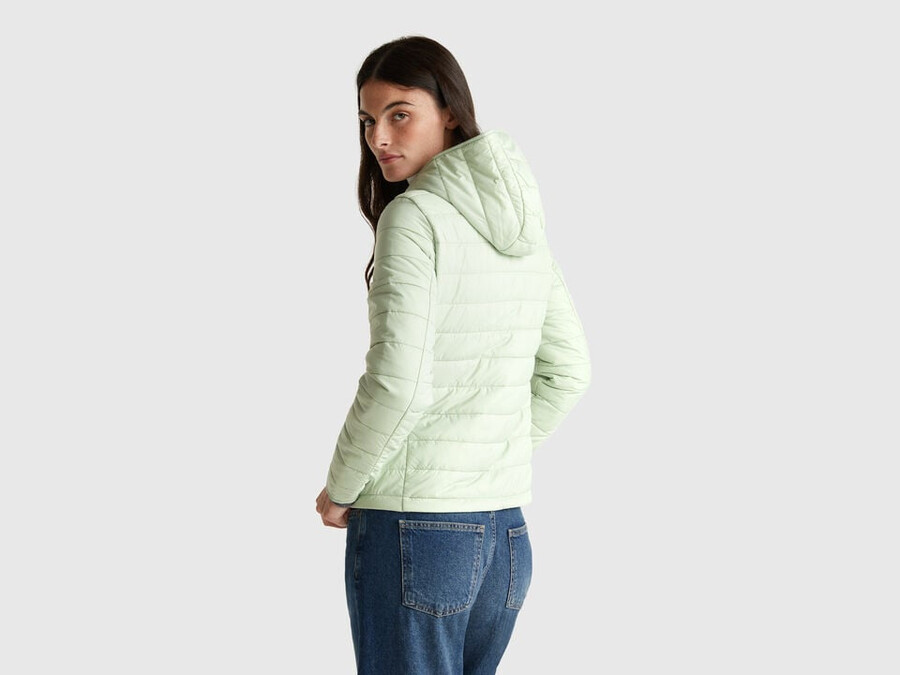 schmal geschnittene steppjacke