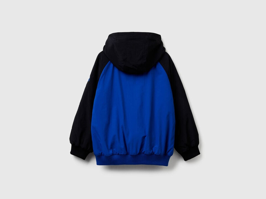 nylonjacke mit kapuze