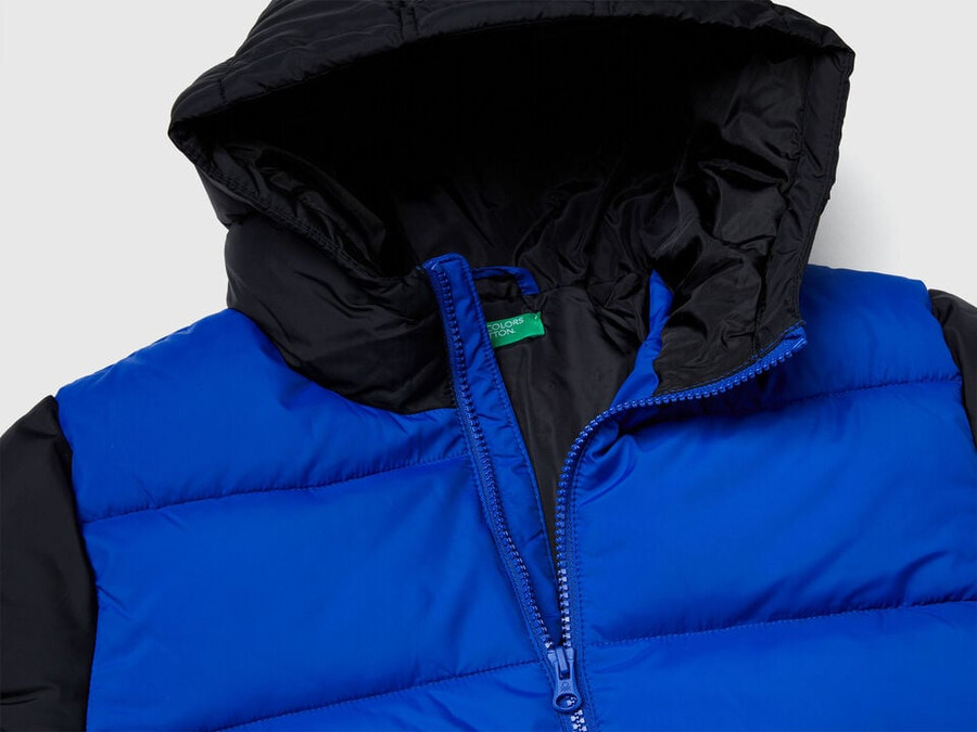 wattierte jacke mit kapuze